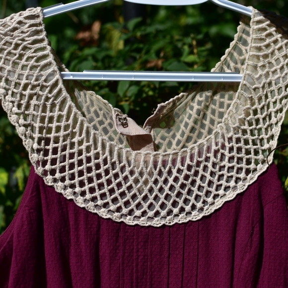 Burgundy Anthropologie dress size 8 - Picture 3 of 6